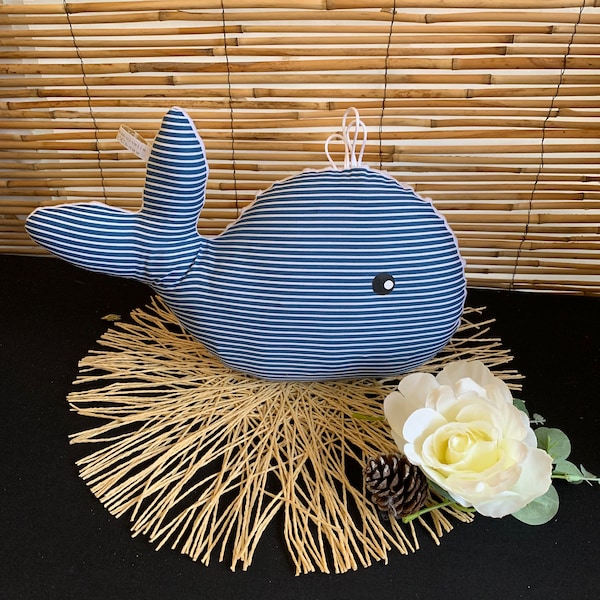 Veilleuse baleine / veilleuse / baleine / mer / animaux de la mer / coussin lumineux / peluche baleine / cadeau naissance