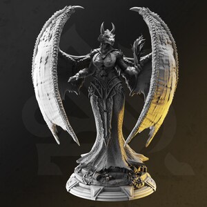 Tharvaya, Dragon Warlock | 3D Printed | Dungeons and Dragons | Dragonborn | Mini | Dnd | Miniature | Fantasy | DM Stash | RPG | Sorcerer