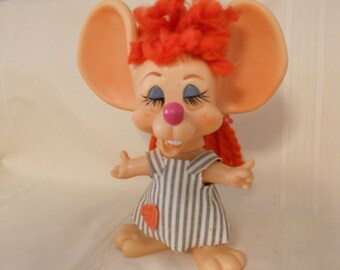 vintage 1970 Roy Des Redhead Mouse Bank, robe pull rayée