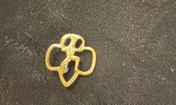 Vintage Brass Trefoil Girl Scout Brownie Scouting… - image 1