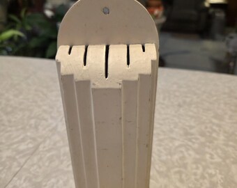 Wood Wall Hung Knife Block Holds 5 Knives of Different Size