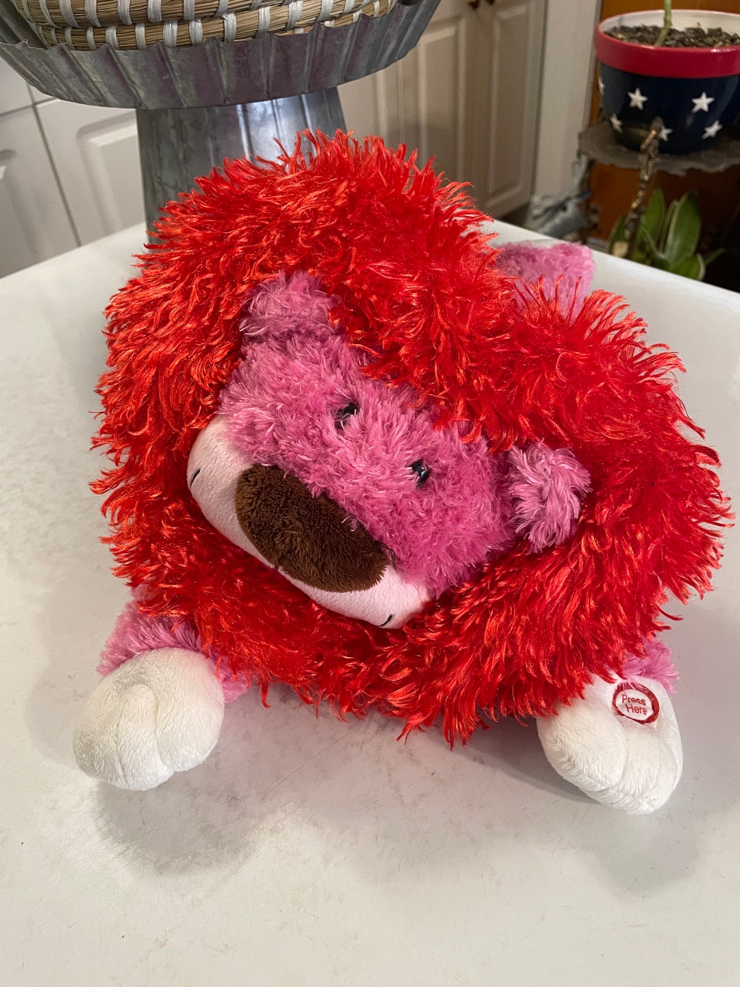 Hallmark Valentine's Day Purrcy Plush Lion Red Heart Shaped Mane Roar(01)