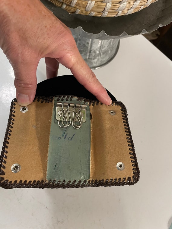 Vintage Leather Key Holder Tri-Fold Snap Front 4 … - image 4