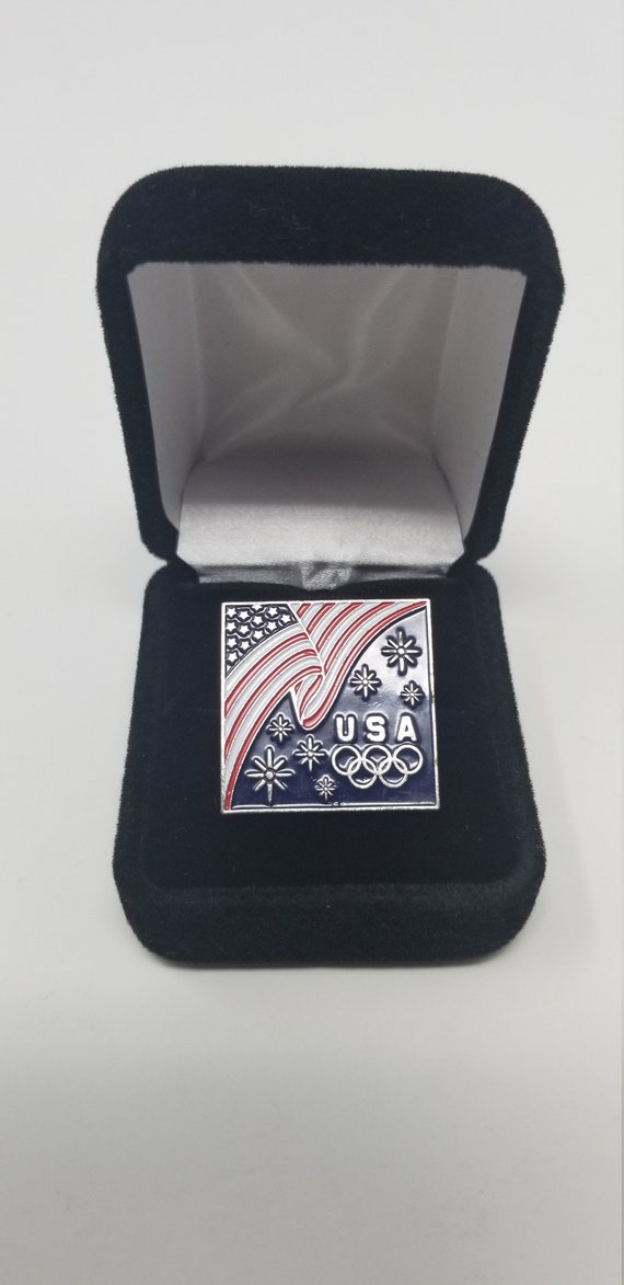 1980 US Winter Olympic Pin, US Flag with Snow Flak