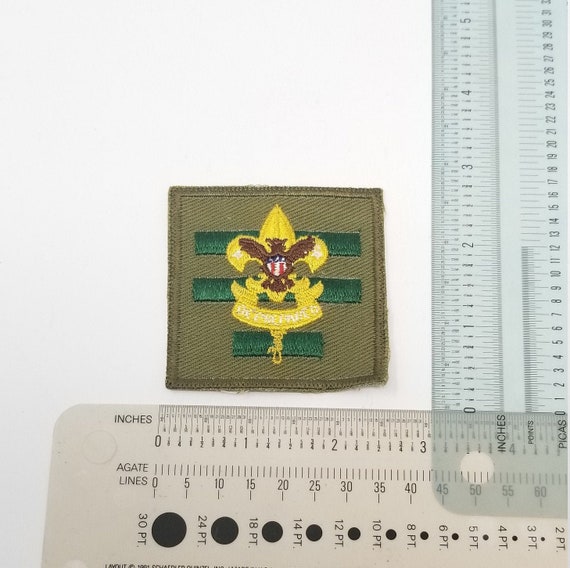 Vintage Outdoor Boy scout and Army Patches 1973 Set of 7 –  MicroscopeTelescope
