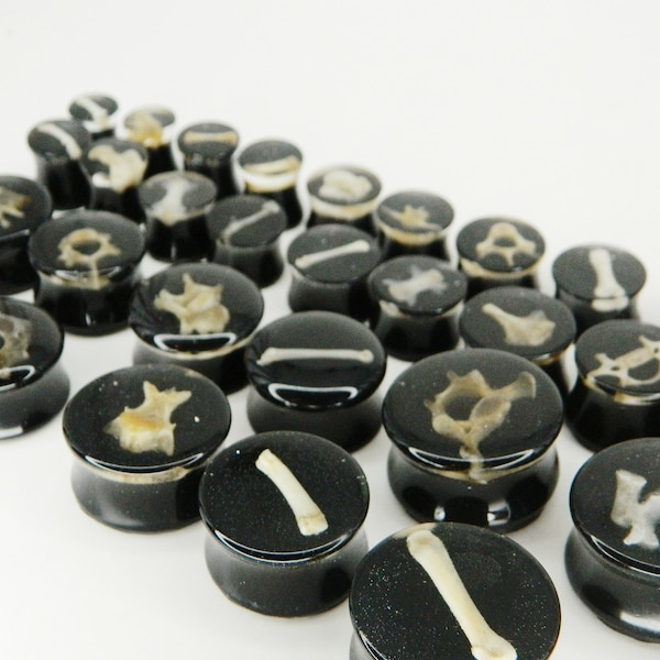 IMPROVED QUALITY * Goth Plugs, ear plug, resin plug, bones earring, ear expander, witch plug, plug earrings, witch jewelry, tunnel