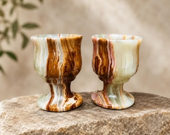 Handgeschnitzte Schnapsgläser aus Natur-Onyx – 2er-Set, grüne Onyx-Likörgläser, kleines Barzubehör aus Stein, Einzugsgeschenk