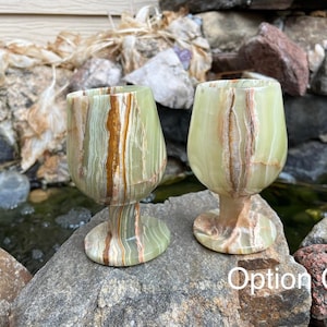 Handwerkliche Vintage große Onyx Stein Marmor Weingläser | Outdoor Onyx Stein Tassen, Cordials, Barware | 2er-Set | Perfekt für Naturliebhaber
