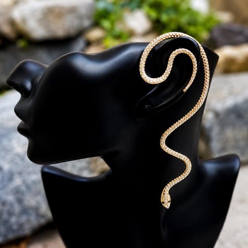 Goldener Schlangen-Ohrclip, Ohrschmuck ohne Piercing, Statement-Schmuck im Boho-Gothic-Stil, Unisex-Geschenk für Schlangenliebhaber