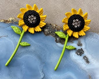 Verspielte Sonnenblumen-Ohrhänger, gelbe Statement-Ohrringe mit Blumenmuster, botanischer Boho-Schmuck, Geschenk für Naturliebhaberinnen