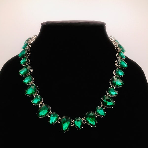 Crystal Emerald Green Necklace / Bridal Victorian Elegant Necklace Choker/ Dazzling Minimalist Statement Necklace