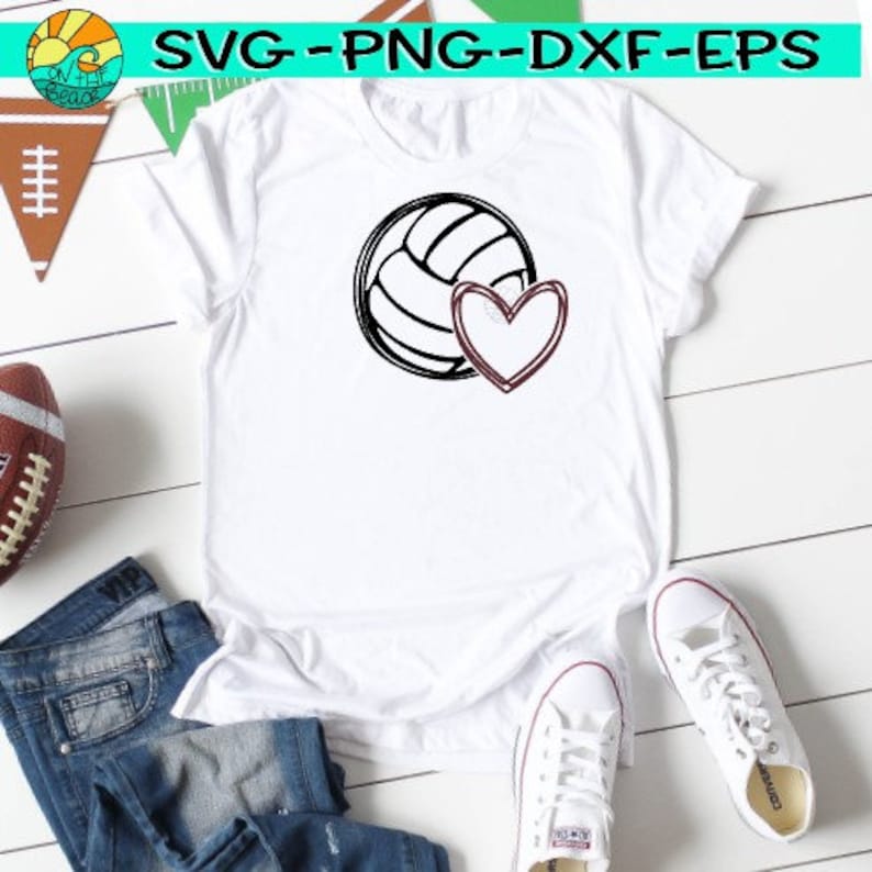K&ouml;nnte beinhalten: Wei&szlig;es T-Shirt mit einem schwarz-wei&szlig;en Volleyball und einem kastanienbraunen Herz-Motiv.