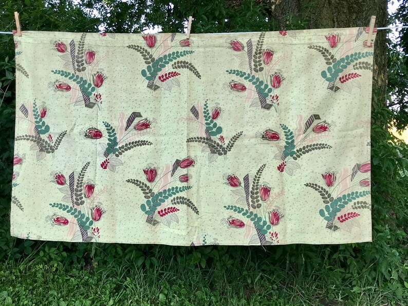 Vintage Barkcloth Curtains 2 Red and Green Floral Pattern Etsy