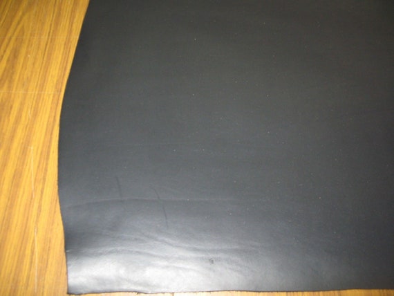 Vachette. Cuir souple grain zébu. Noir