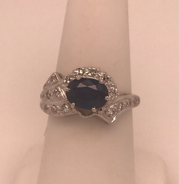 Sweet Art Deco, Sapphire, Diamond Ring