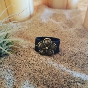 Leather Band Ring with Flower