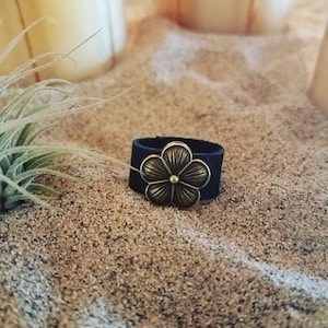 Leather Band Ring with Flower