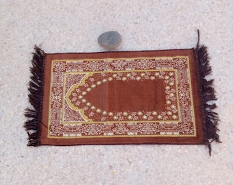 Tayammum Stone , Dry ablution stone , Tayammum Stones For The Muslim , Dry Wudu + Prayer Sejadda Small size prayer rug, Salah Mat