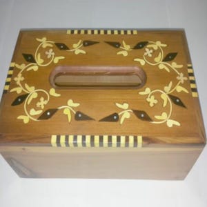 Scatola porta fazzoletti / Porta fazzoletti in legno fatto a mano / Artigianato decorativo Thuya / Prodotto artigianale marocchino, regalo per lui / Stile di design artigianale