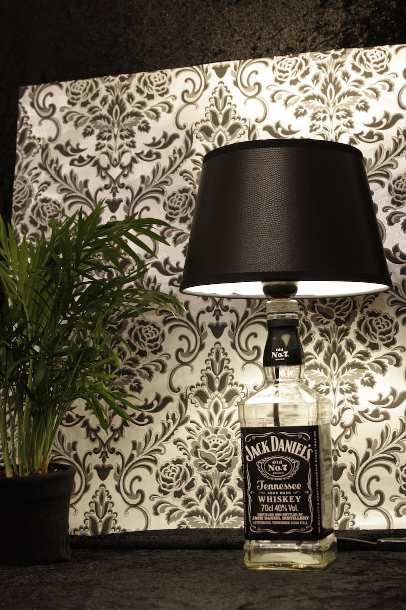 Jack Daniels 0,7l Tischlampe, Geschenk, Upcycling, Handmade Bild 1