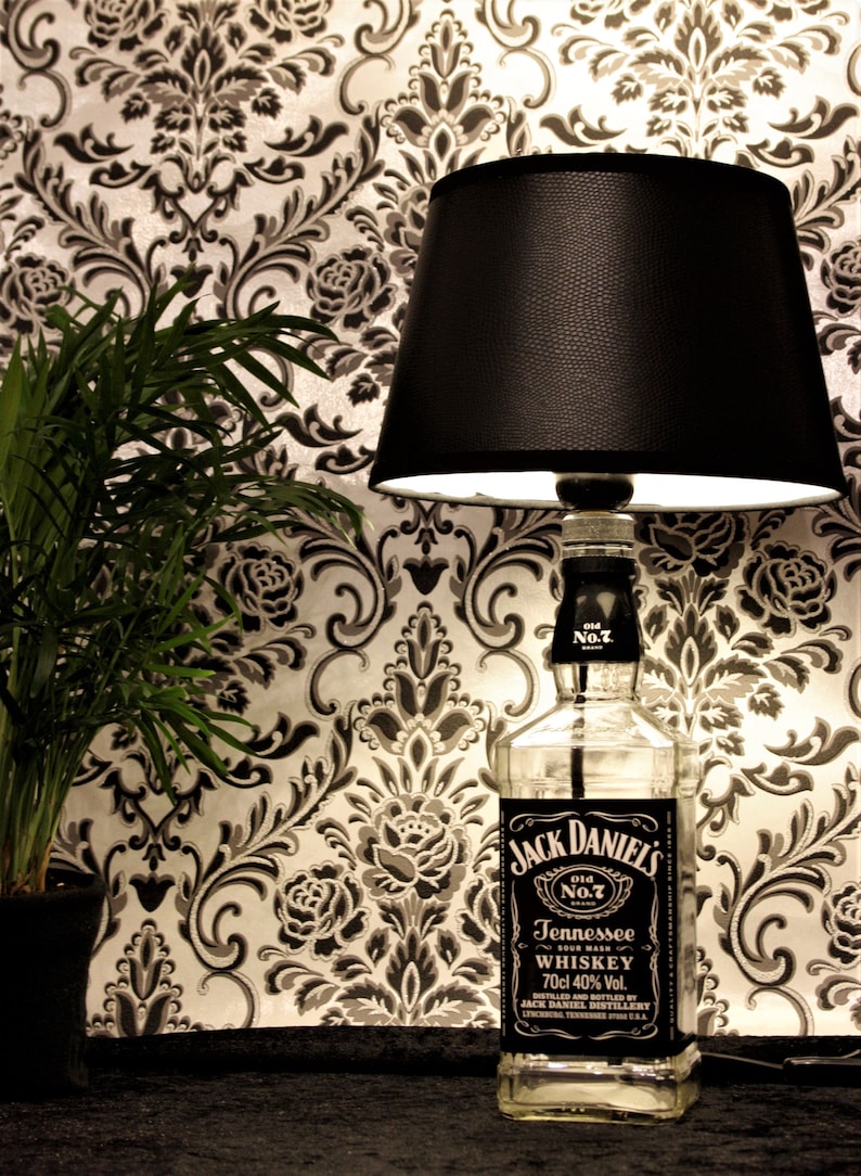 Jack Daniels 0,7l Tischlampe, Geschenk, Upcycling, Handmade Bild 2