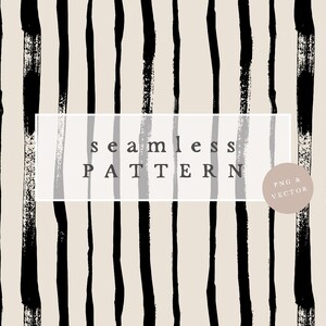 Könnte beinhalten: Ein nahtloses Muster mit schwarzen vertikalen Pinselstrichen auf einem hellbeigen Hintergrund. Der Text "seamless pattern" ist in Schwarz auf einem weißen Rechteck geschrieben. Ein Kreis mit dem Text "PNG & VECTOR" ist ebenfalls enthalten.