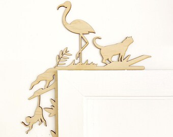 Adornos de puerta de madera con diseño de animales de la selva: flamenco, mono y gato