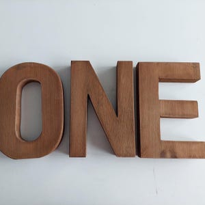 Letras de madera ONE 1er primer cumpleaños vintage 3D signo bebé niño niño niño kinder fiesta decoración smash cake fotografía accesorios de sesión de fotos
