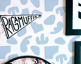 Blue Curved Abstract Shapes Wallpaper: Minimalist Organic Design (Peel and Stick or Non Pasted, Custom Colors & Sizes)