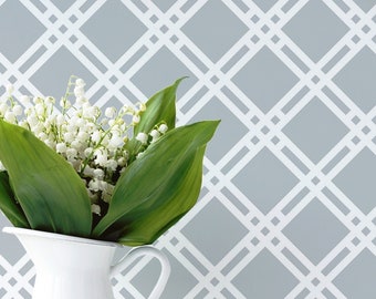 Gray Diamond Plaid Wallpaper: Vintage Trellis Pattern (Non-Pasted, Pre-Pasted, Peel and Stick, Custom Colors & Sizes)