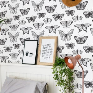 Black and white Butterfly Peel and Stick wallpaper / Boho self-adhesive or Traditional wallpaper / Black and White Removable wallpaper