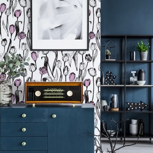 Tulip Peel and Stick wallpaper / Floral Removable wallpaper / Botanical wallpaper - Self-adhesive or Traditional