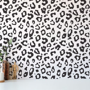 Leopard spot pattern Removable wallpaper / Animal print Peel and Stick wallpaper / Leopard wallpaper - Self-adhesive or Traditional