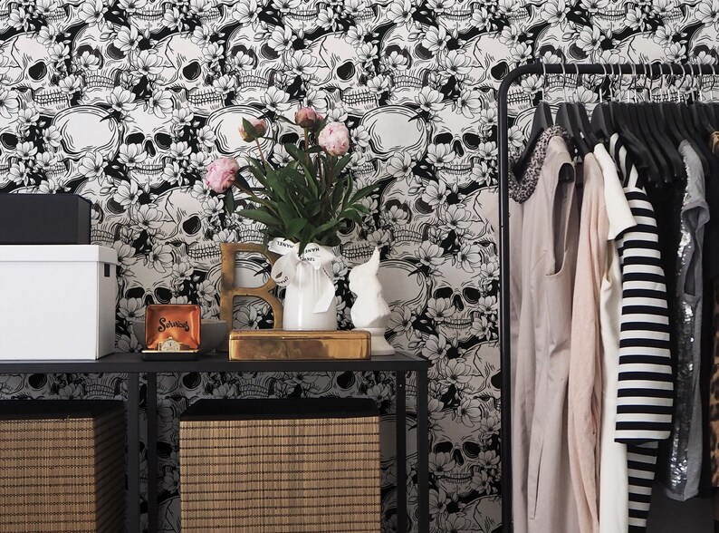 Traditional Fancy Walls Novelty Wallpaper