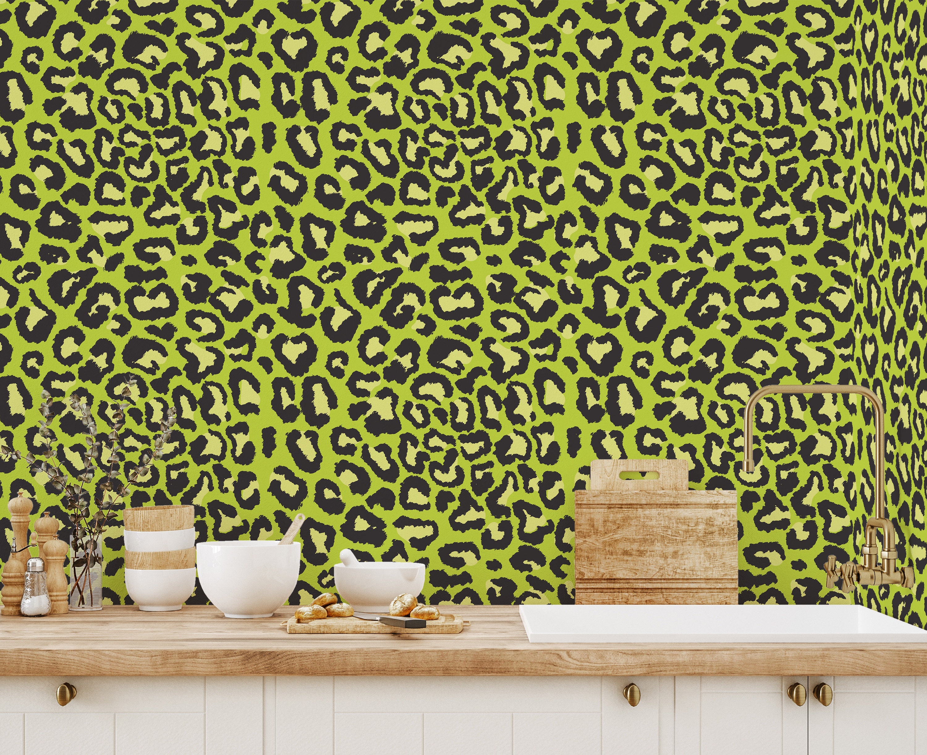『 Green Leopard fam 』by Zuberi 60*60cm Green Leopard fam 』by Zuberi 60*60cm Zebra-leopard fusion in