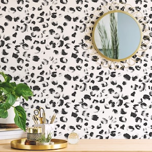 Modern Animal Print Peel and Stick wallpaper / Leopard Print wallpaper - Self-adhesive or Traditional / Black and white Removable wallpaper