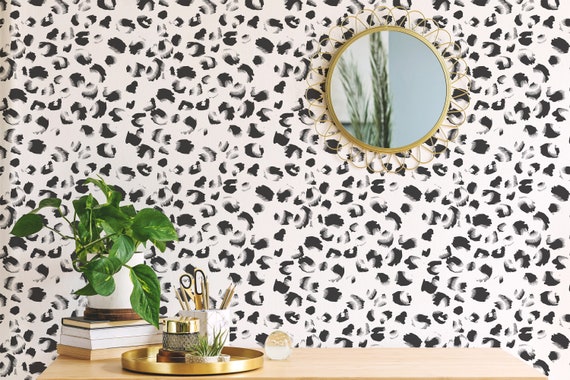 Modern Neutral Leopard and Cheetah Animal Repeat Pattern Wallpaper