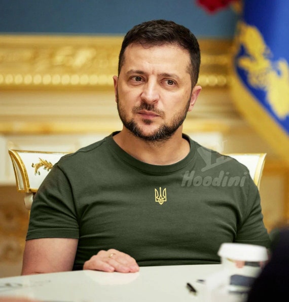 Zelensky T Shirt Ukrainian T-Shirt With Golden Trident Design - Show Your Support, Zelensky Inspired Tee Ukrainian Tablecloth - Foto 2