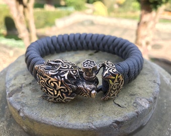 Bear Paracord Bracelet With Bear Clasp, Mens Viking Bracelet, Gift for Him,  Unique Mens Bangle, Brass Shackle, Armband, Viking Jewelry 