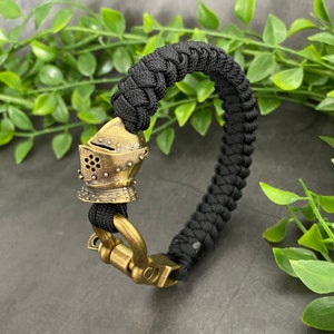 Knight Helmet Bead - Paracord Bracelet - Brass Paracord Bead - Adjustable Bracelet - Shackle Bracelet - Knight&#39;s Templar