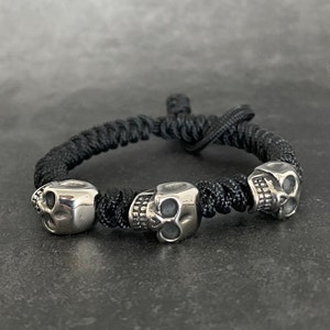 Skull Bracelet - Paracord Bracelet - Steel Skull Bead - Skull Armband - Memento Mori - Skull Wristband - Gothic Jewellery