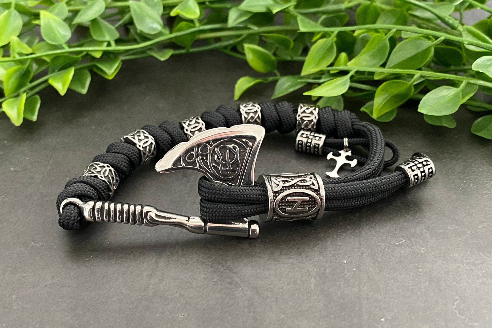 Viking Axe Paracord Bracelet – Adjustable Nordic Rune Bead Clasp