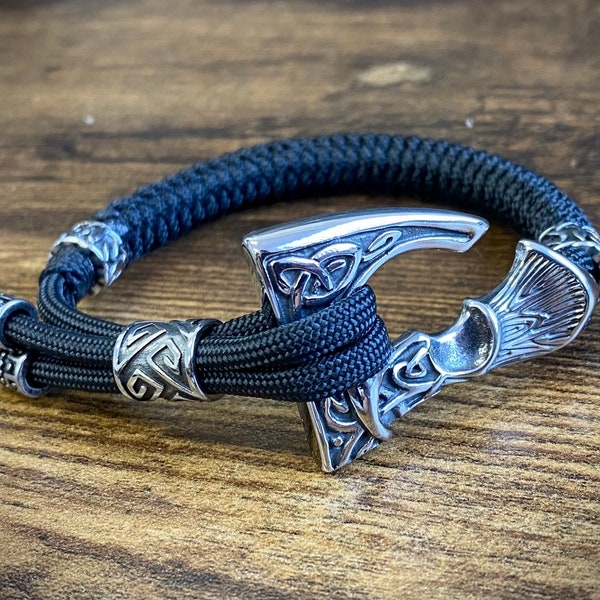 Viking Axe Bracelet - Paracord Bracelet - Nordic Axe Clasp - Rune Bead - Beaded Bracelet - Viking Jewelry - Norse Bracelet - Celtic Axe