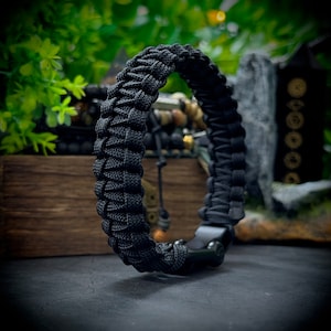 Paracord Bracelet, Tactical Bracelet, Rope Bracelet, Adjustable Bracelet, Men&#39;s Bracelet, Shackle Bracelet