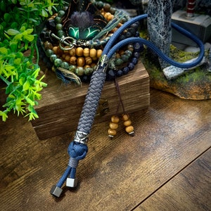 Gladiator Lanyard - Paracord Lanyard - Spartan Lanyard - Paracord Keyring - Spartan Bead - Knife Lanyard - Beaded Lanyard