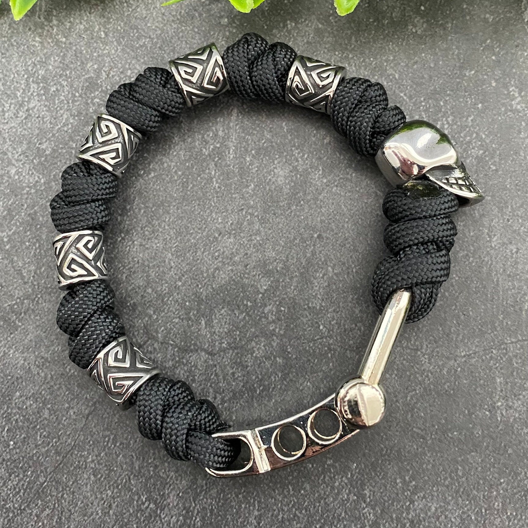 Skull Bead Bracelet, Paracord Bracelet, Shackle Bracelet Skull Bead Bracelet, Paracord Bracelet, Shackle Bracelet