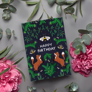 Gelukkige verjaardagskaart | Voor hem | Voor haar | Neef | Nicht | Neef | Vriend | Tante | Bloemen | Bij | Vos | Grillig | Volkskunst