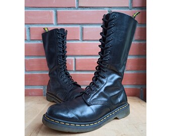 dr martens 14 eye