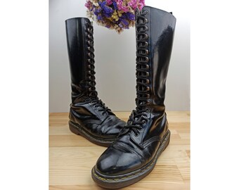 black dr martens size 4