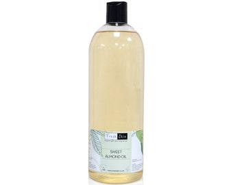 Könnte beinhalten: Eine durchsichtige Plastikflasche mit süßem Mandelöl und schwarzem Verschluss. Die Flasche hat ein grün-weißes Etikett mit dem Text "Fresh Skin" und "Sweet Almond Oil".